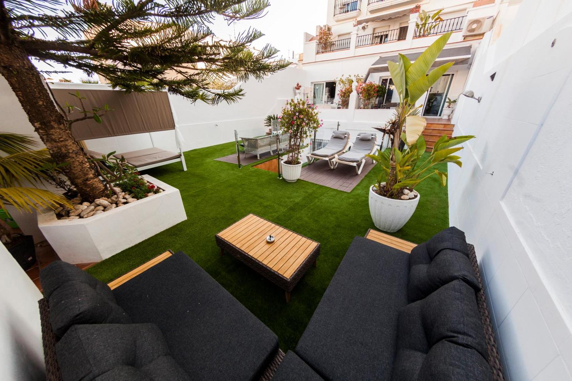 Apartamentos Abril Nerja Exterior foto
