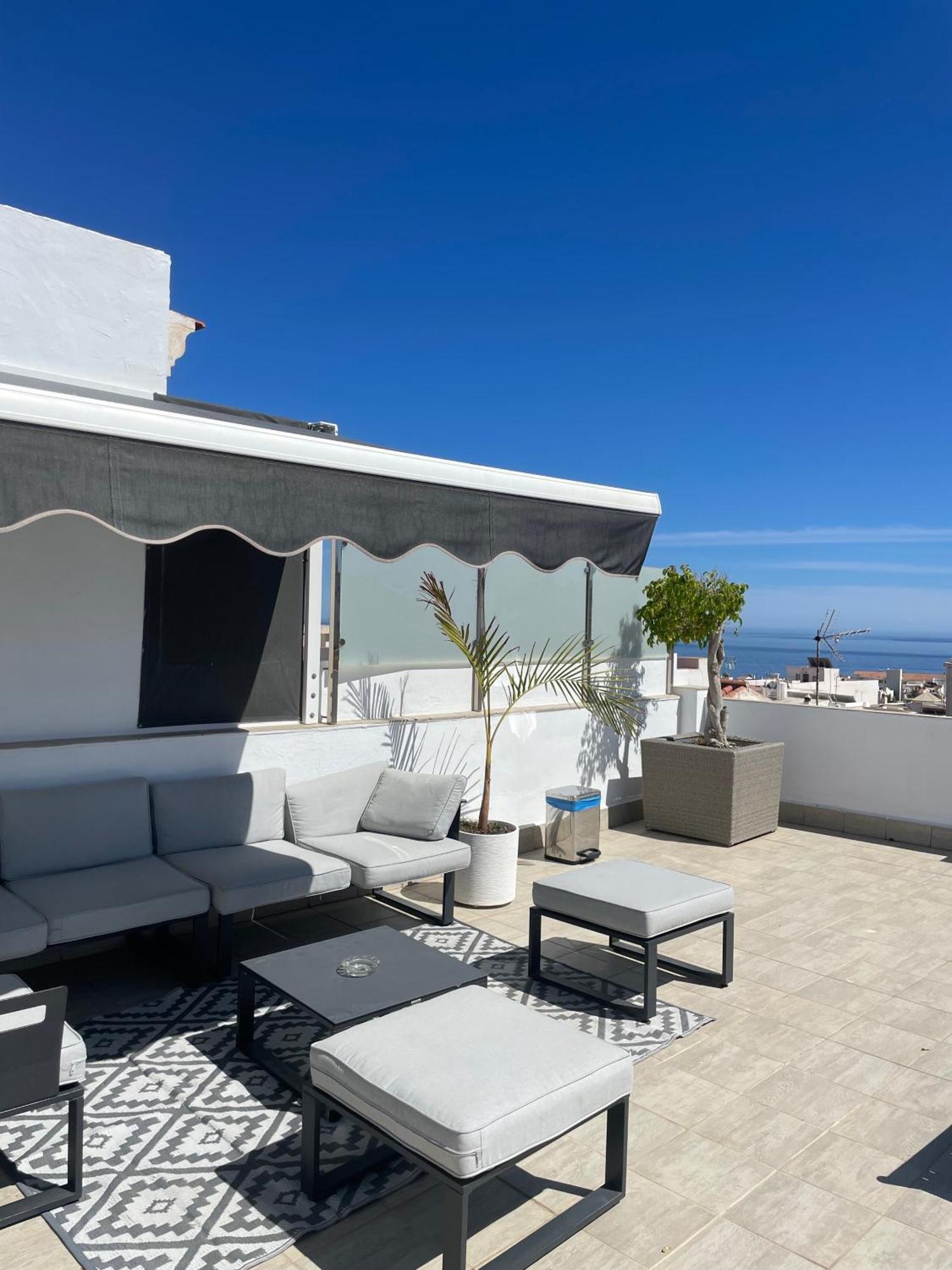 Apartamentos Abril Nerja Exterior foto